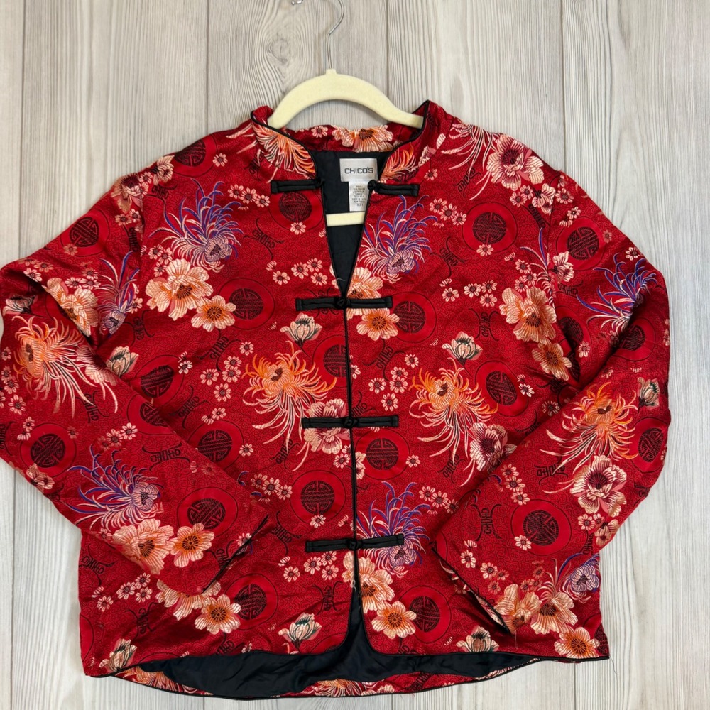 Chico's Red Silk Blend Chinoiserie Floral Frog Closure Jacket Size 1 - Picture 2 of 10
